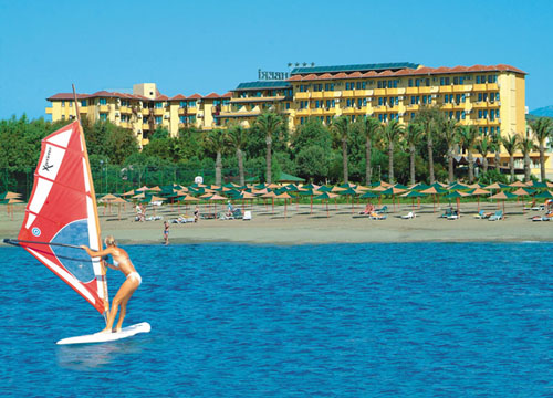 Пляж отеля MC Mahberi Beach Hotel 4* (МС Махбери Бич Отель 4*) Фото отеля MC Mahberi Beach Hotel 4* (МС Махбери Бич Отель 4*)