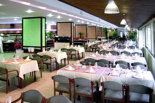 Ресторан отеля White City Beach Hotel 4* (Вайт Сити Бич Отель 4*) Фото отеля White City Beach Hotel 4* (Вайт Сити Бич Отель 4*)