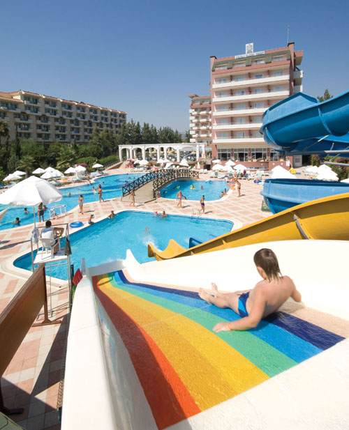 Водные горки отеля Holiday Garden Resort 5* (Холидей Гарден Резорт 5*) Фото отеля Holiday Garden Resort 5* (Холидей Гарден Резорт 5*)
