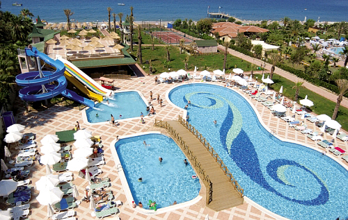 Бассейны отеля Holiday Garden Resort 5* (Холидей Гарден Резорт 5*) Фото отеля Holiday Garden Resort 5* (Холидей Гарден Резорт 5*)
