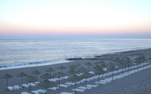 Пляж отеля May Garden Club Hotel 4* (Май Гарден Клуб Отель 4*) Фото отеля May Garden Club Hotel 4* (Май Гарден Клуб Отель 4*)