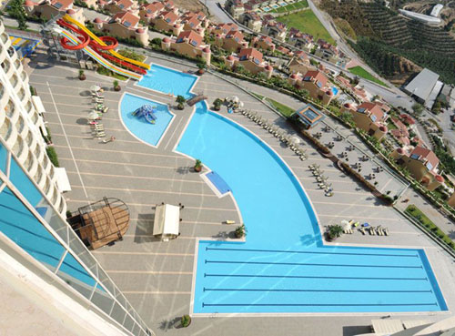 Бассейн отеля Goldcity Tourism Complex 5* (Голдсити Туризм Комплекс 5*) Фото отеля Goldcity Tourism Complex 5* (Голдсити Туризм Комплекс 5*)