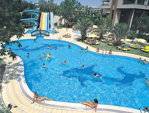 Бассейн отеля Grand Prestige Hotel & Spa 5* (Гранд Престиж Отель энд Спа 5*) Фото отеля Grand Prestige Hotel & Spa 5* (Гранд Престиж Отель энд Спа 5*)