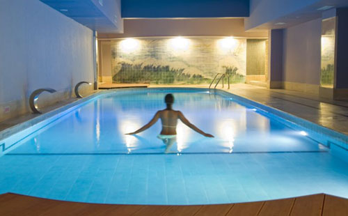 Крытый бассейн отеля Grand Prestige Hotel & Spa 5* (Гранд Престиж Отель энд Спа 5*) Фото отеля Grand Prestige Hotel & Spa 5* (Гранд Престиж Отель энд Спа 5*)