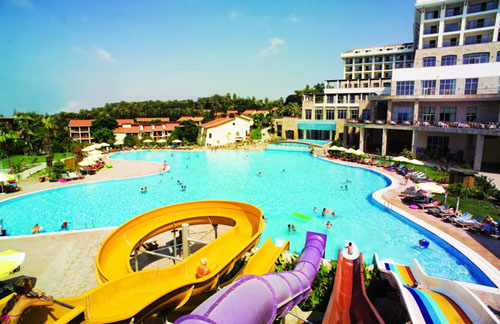 Водные горки отеля Horus Paradise Luxury Resort & Club 5* HV1 (Хорус Парадайс Лакшери Резорт энд Клаб 5* HV1) Фото отеля Horus Paradise Luxury Resort & Club 5* HV1 (Хорус Парадайс Лакшери Резорт энд Клаб 5* HV1)