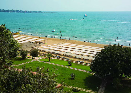 Пляж отеля Horus Paradise Luxury Resort & Club 5* HV1 (Хорус Парадайс Лакшери Резорт энд Клаб 5* HV1) Фото отеля Horus Paradise Luxury Resort & Club 5* HV1 (Хорус Парадайс Лакшери Резорт энд Клаб 5* HV1)