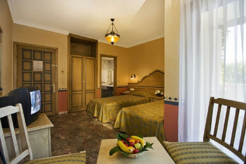 Номер отеля Larissa Akman Park Hotel 4* (Лариса Акман Парк Отель 4*) Фото отеля Larissa Akman Park Hotel 4* (Лариса Акман Парк Отель 4*)
