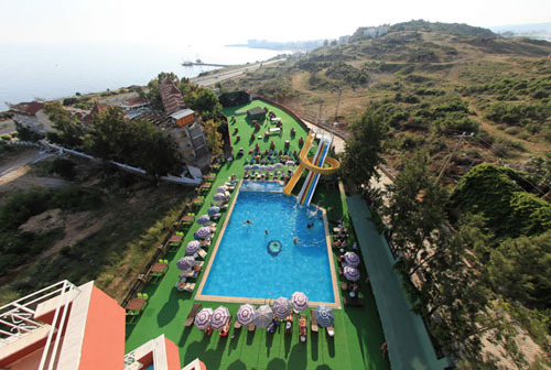 Бассейн отеля Turkler Artemis Hotel 4* (Турклер Артемис Отель 4*) Фото отеля Turkler Artemis Hotel 4* (Турклер Артемис Отель 4*)