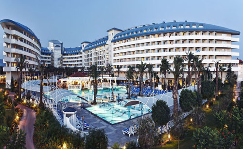 Отель Crystal Admiral Resort Suite & SPA 5* (Кристалл Адмирал Резорт Сьют энд Спа 5*) Фото отеля Crystal Admiral Resort Suite & SPA 5* (Кристалл Адмирал Резорт Сьют энд Спа 5*)