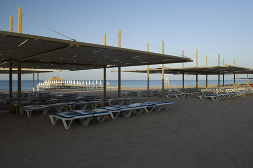 Пляж отеля Blue Waters Club Hotel 5* (Блю Вотерс Клуб Отель 5*) Фото отеля Blue Waters Club Hotel 5* (Блю Вотерс Клуб Отель 5*)
