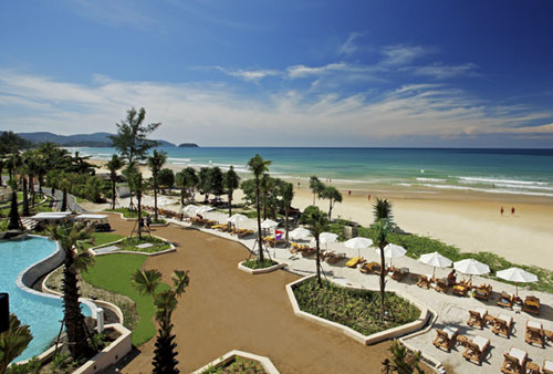 Пляж отеля Centara Grand Beach Resort Phuket 5* (Центара Гранд Бич Резорт Пхукет 5*) Фото отеля Centara Grand Beach Resort Phuket 5* (Центара Гранд Бич Резорт Пхукет 5*)