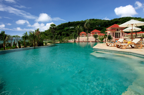 Бассейн отеля Centara Grand Beach Resort Phuket 5* (Центара Гранд Бич Резорт Пхукет 5*) Фото отеля Centara Grand Beach Resort Phuket 5* (Центара Гранд Бич Резорт Пхукет 5*)