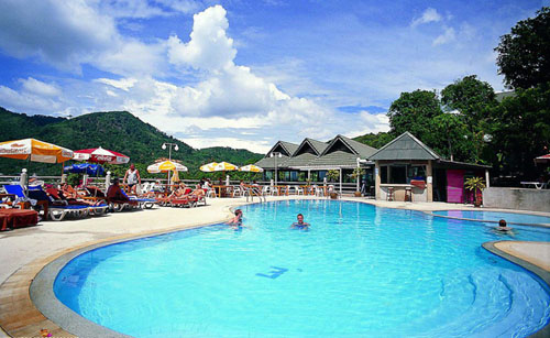 Бассейн отеля Royal Crown Hotel & Palm Spa Resort 3* (Роял Кроун Отель энд Палм Спа Резорт 3*) Фото отеля Royal Crown Hotel & Palm Spa Resort 3* (Роял Кроун Отель энд Палм Спа Резорт 3*)
