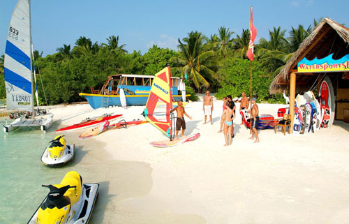 Пляж отеля Adaaran Select Hudhuran Fushi 4* (Адаран Селект Худхуран Фуши 4*) Фото отеля Adaaran Select Hudhuran Fushi 4* (Адаран Селект Худхуран Фуши 4*)