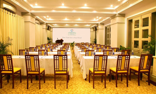 Конференц-зал отеля Mer Perle Sea Sun Hotel 3* (Мер Перле Си Сан Отель 3*) Фото отеля Mer Perle Sea Sun Hotel 3* (Мер Перле Си Сан Отель 3*)