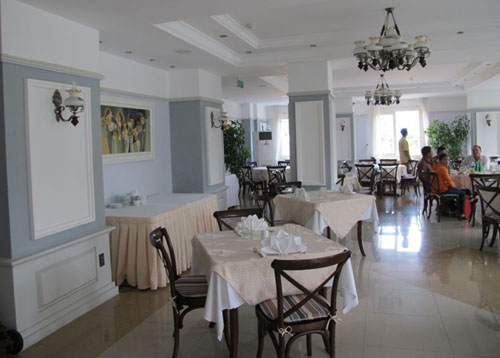 Ресторан отеля Mer Perle Sea Sun Hotel 3* (Мер Перле Си Сан Отель 3*) Фото отеля Mer Perle Sea Sun Hotel 3* (Мер Перле Си Сан Отель 3*)