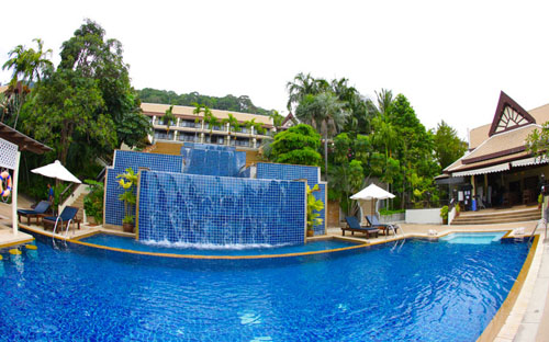 Бассейн отеля Centara Blue Marine Resort & Spa Phuket 4* (Центара Блю Марин Резорт энд Спа Пхукет 4*) Фото отеля Centara Blue Marine Resort & Spa Phuket 4* (Центара Блю Марин Резорт энд Спа Пхукет 4*)