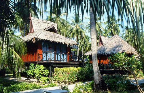 Отель Phi Phi Island Village Beach Resort 4* (Пхи-Пхи Айленд Виладж Бич Резорт 4*) Фото отеля Phi Phi Island Village Beach Resort 4* (Пхи-Пхи Айленд Виладж Бич Резорт 4*)