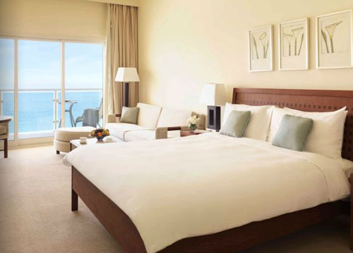 Номер отеля Radisson Blu Fujairah Resort 5* (Рэдиссон Блю Фуджейра Резорт 5*) Фото отеля Radisson Blu Fujairah Resort 5* (Рэдиссон Блю Фуджейра Резорт 5*)