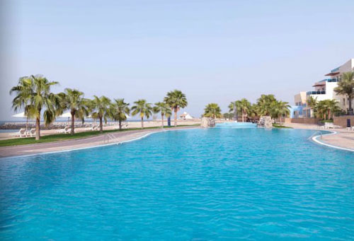 Бассейн отеля Radisson Blu Fujairah Resort 5* (Рэдиссон Блю Фуджейра Резорт 5*) Фото отеля Radisson Blu Fujairah Resort 5* (Рэдиссон Блю Фуджейра Резорт 5*)