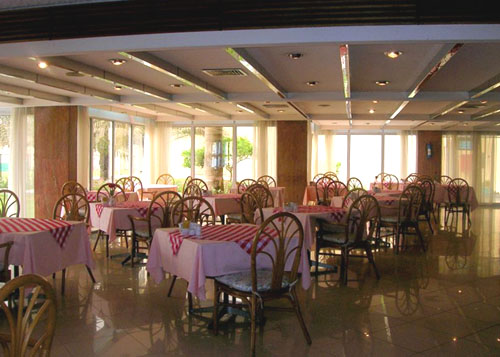 Ресторан отеля Sharjah Carlton Hotel 4* (Шарджа Карлтон Отель 4*) Фото отеля Sharjah Carlton Hotel 4* (Шарджа Карлтон Отель 4*)
