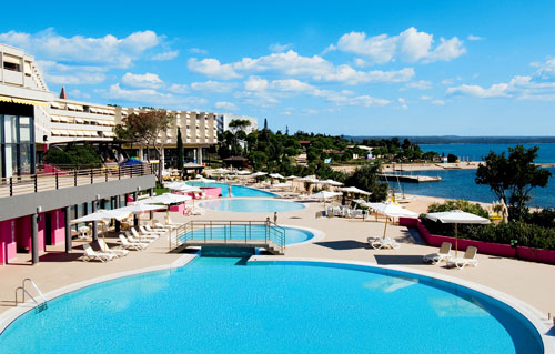 Бассейн отеля Island Hotel Istra 4* (Исланд Отель Истра 4*) Фото отеля Island Hotel Istra 4* (Исланд Отель Истра 4*)