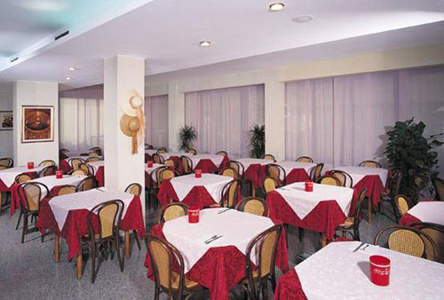 Ресторан отеля Hotel Splendor 3* (Отель Сплендор 3*) Фото отеля Hotel Splendor 3* (Отель Сплендор 3*)