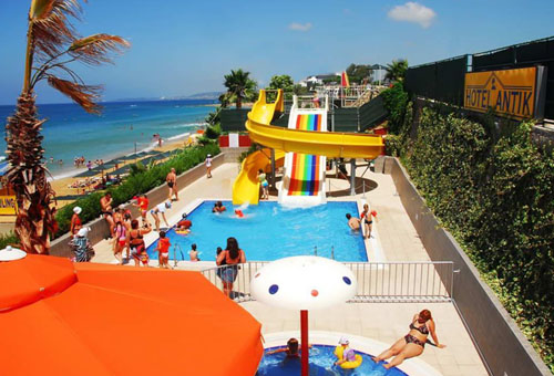 Водные горки отеля Antik Hotel & Garden 4* (Антик Отель энд Гарден 4*) Фото отеля Antik Hotel & Garden 4* (Антик Отель энд Гарден 4*)