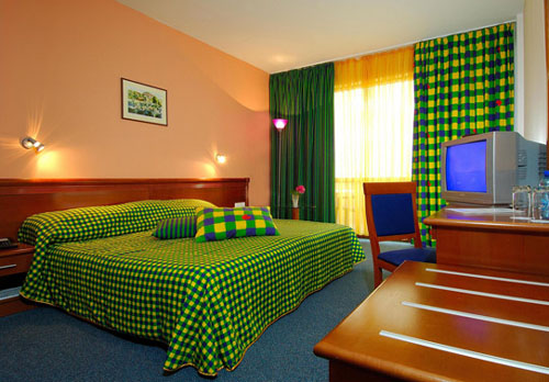 Номер отеля Sol Nessebar Bay 4* (Сол Несебр Бей 4*) Фото отеля Sol Nessebar Bay 4* (Сол Несебр Бей 4*)
