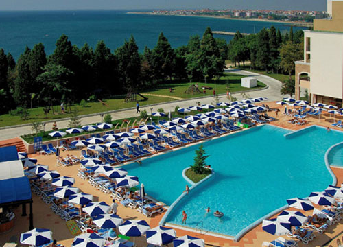 Бассейн отеля Sol Nessebar Bay 4* (Сол Несебр Бей 4*) Фото отеля Sol Nessebar Bay 4* (Сол Несебр Бей 4*)