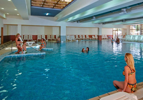 Крытый бассейн отеля Sol Nessebar Palace 5* (Сол Несебр Палас 5*) Фото отеля Sol Nessebar Palace 5* (Сол Несебр Палас 5*)