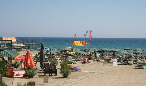 Пляж отеля Blue Wave Suite Hotel 4* (Блю Вейв Сьют Отель 4*) Фото отеля Blue Wave Suite Hotel 4* (Блю Вейв Сьют Отель 4*)
