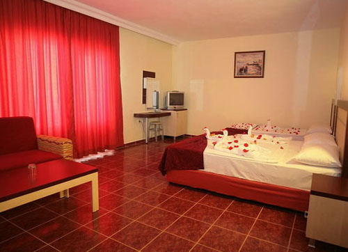 Номер отеля Blue Wave Suite Hotel 4* (Блю Вейв Сьют Отель 4*) Фото отеля Blue Wave Suite Hotel 4* (Блю Вейв Сьют Отель 4*)