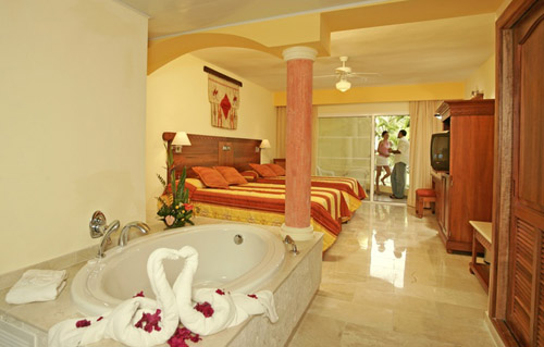 Номер Deluxe отеля Grand Palladium Punta Cana Resort & Spa 5* (Гранд Палладиум Пунта Кана Резорт энд Спа 5*) Фото отеля Grand Palladium Punta Cana Resort & Spa 5* (Гранд Палладиум Пунта Кана Резорт энд Спа 5*)