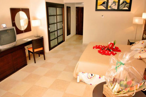 Номер отеля Caribe Club Princess Beach Resort & Spa 4* (Кариб Клаб Принцесс Бич Резорт энд Спа 4*) Фото отеля Caribe Club Princess Beach Resort & Spa 4* (Кариб Клаб Принцесс Бич Резорт энд Спа 4*)
