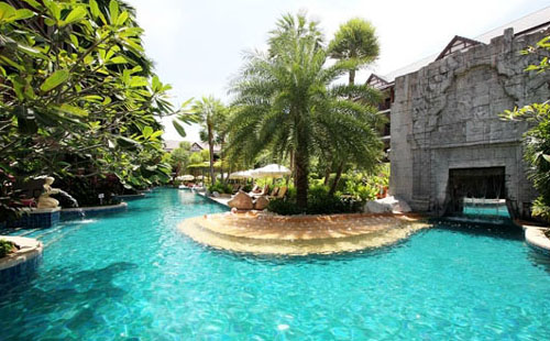 Бассейн отеля Kata Palm Resort & Spa 4* (Ката Палм Резорт энд Спа 4*) Фото отеля Kata Palm Resort & Spa 4* (Ката Палм Резорт энд Спа 4*)