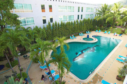 Бассейн отеля Karon Whale Resort Phuket 3* (Карон Вайл Резорт Пхукет 3*) Фото отеля Karon Whale Resort Phuket 3* (Карон Вайл Резорт Пхукет 3*)