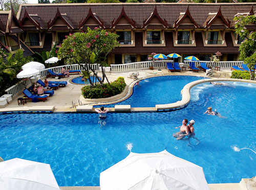 Бассейн отеля Diamond Cottage Resort & Spa 4* (Даймонд Коттедж Резорт энд Спа 4*) Фото отеля Diamond Cottage Resort & Spa 4* (Даймонд Коттедж Резорт энд Спа 4*)