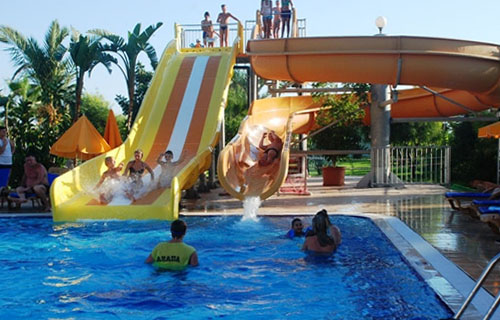 Водные горки отеля Caretta Beach Hotel 4* (Карета Бич Отель 4*) Фото отеля Caretta Beach Hotel 4* (Карета Бич Отель 4*)