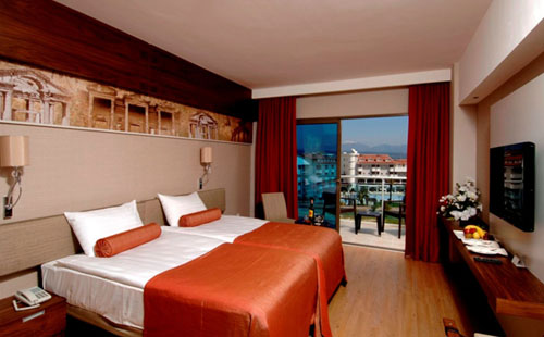 Номер Elite Room отеля Commodore Elite Suites Spa 5* (Коммодоре Элит Сьютс Спа 5*) Фото отеля Commodore Elite Suites Spa 5* (Коммодоре Элит Сьютс Спа 5*)