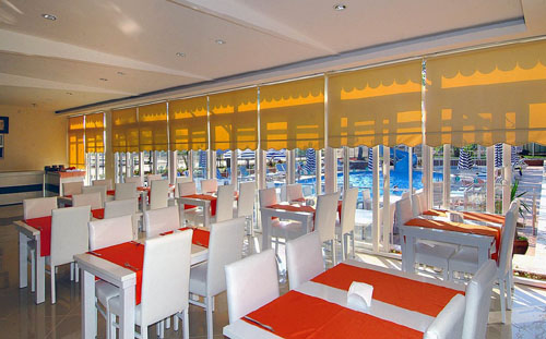 Ресторан отеля Aperion Beach Hotel 4* (Аперион Бич Отель 4*) Фото отеля Aperion Beach Hotel 4* (Аперион Бич Отель 4*)