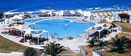 Бассейн отеля Mitsis Rinela Beach Resort & Spa 5* (Митсис Ринела Бич Резорт энд Спа 5*) Фото отеля Mitsis Rinela Beach Resort & Spa 5* (Митсис Ринела Бич Резорт энд Спа 5*)