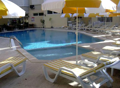 Бассейн отеля Dayi Diamond Hotel 3* (Дайи Даймонд Отель 3*) Фото отеля Dayi Diamond Hotel 3* (Дайи Даймонд Отель 3*)