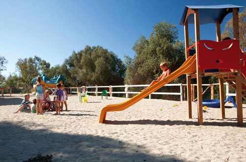 Детская площадка отеля Arbatax Park Resort Telis 4* (Арбатакс Парк Резорт Телис 4*) Фото отеля Arbatax Park Resort Telis 4* (Арбатакс Парк Резорт Телис 4*)