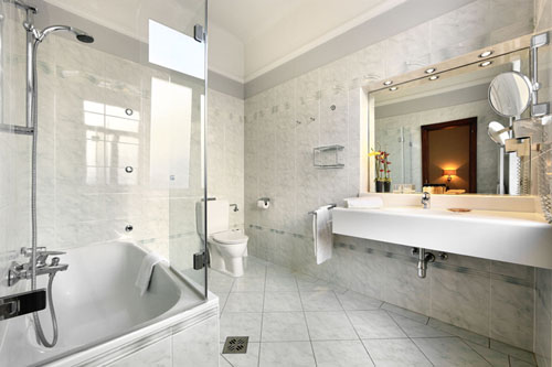 Ванная комната в номере отеля Hotel Kummer 4* (Отель Куммер 4*) Фото отеля Hotel Kummer 4* (Отель Куммер 4*)