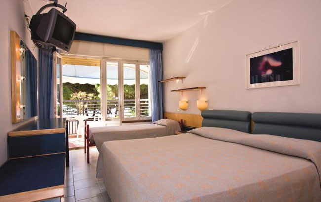 Номер отеля Ambasciatori Palace 4* (Амбасчиатори Палас 4*) Фото отеля Ambasciatori Palace 4* (Амбасчиатори Палас 4*)