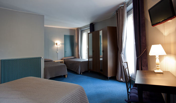 Номер Triple Room отеля Grand Hotel de Paris 3* (Гранд Отель де Париж 3*) Фото отеля Grand Hotel de Paris 3* (Гранд Отель де Париж 3*)