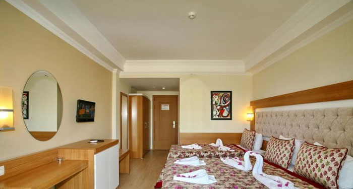Номер отеля Hedef Beach Resort & Spa 5* (Хедеф Бич Резорт энд Спа 5*) Фото отеля Hedef Beach Resort & Spa 5* (Хедеф Бич Резорт энд Спа 5*)