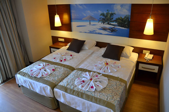 Номер отеля Holiday City Hotel 4* (Холидей Сити Отель 4*) Фото отеля Holiday City Hotel 4* (Холидей Сити Отель 4*)