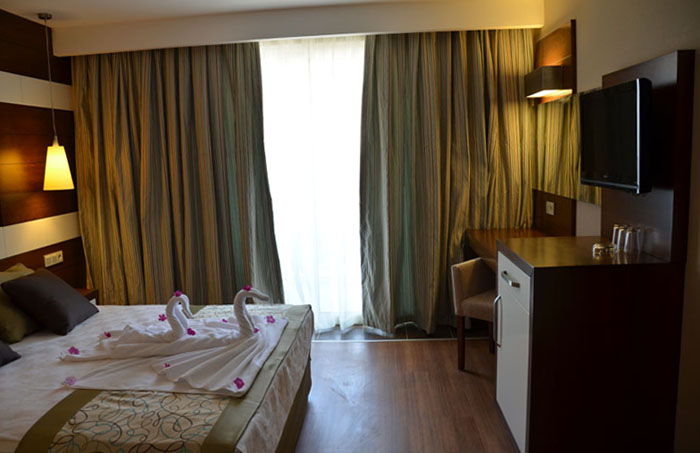 Номер отеля Holiday City Hotel 4* (Холидей Сити Отель 4*) Фото отеля Holiday City Hotel 4* (Холидей Сити Отель 4*)